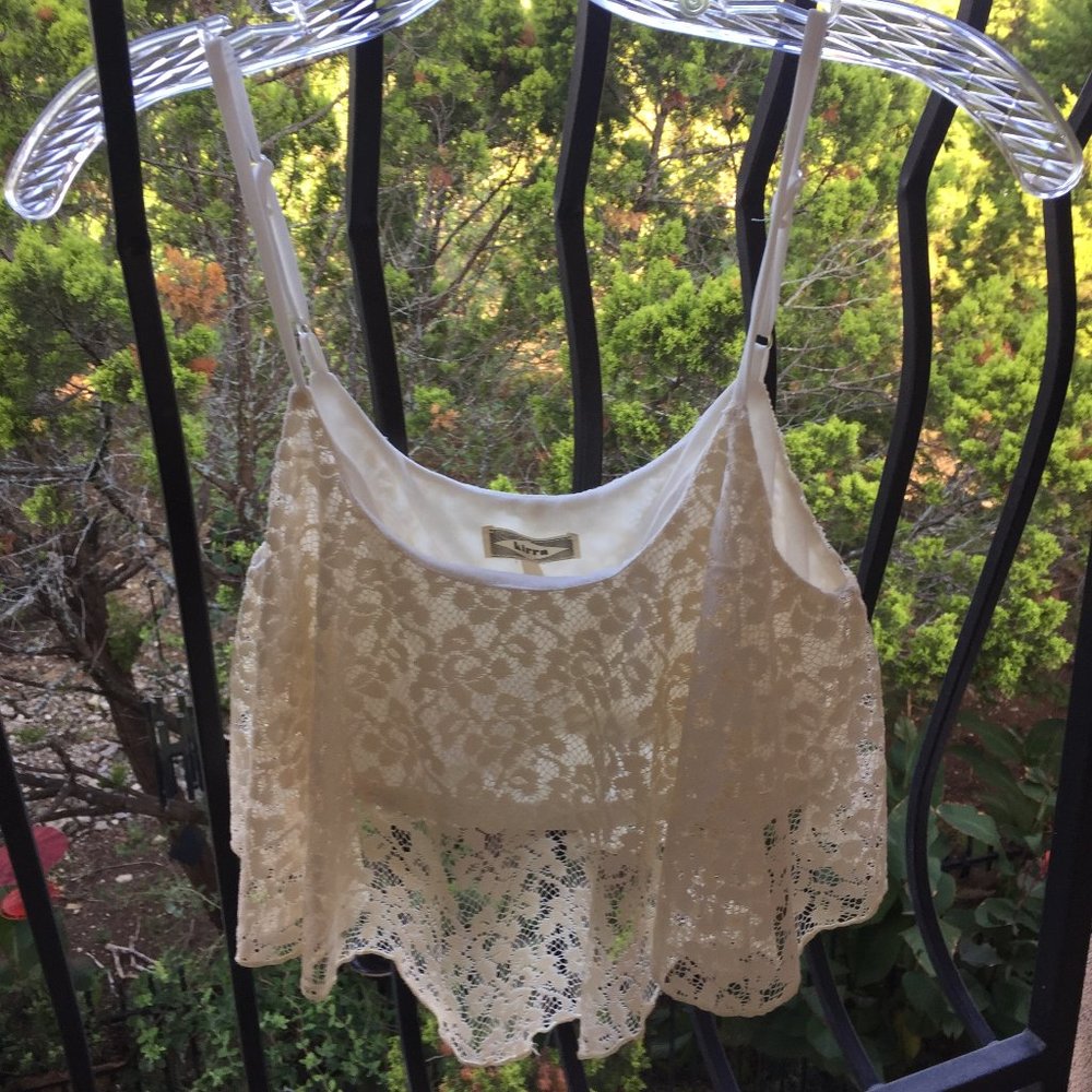 PacSun Cream Lace Flounce Crop Top (NEW) - Picture 2 of 8